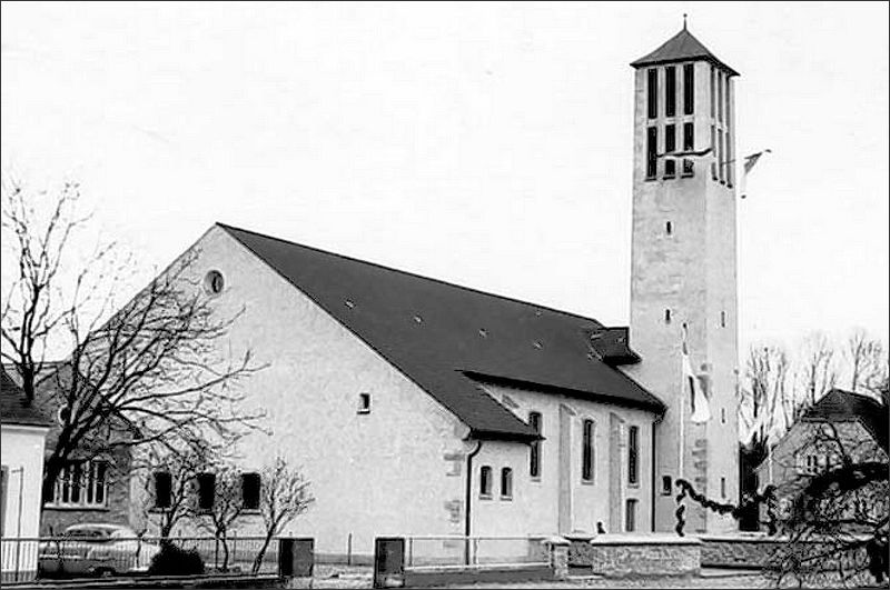 Der Neubau der Katholischen Kirche in Altrip hat Platz für über 400 Personen. 