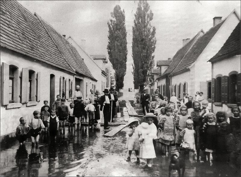 Das Hochwasser 1910 in Altrip - Aufnahme in der Rheinstraße